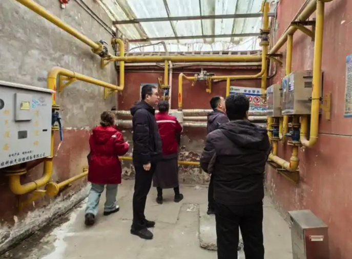 臨汾市教育局聯(lián)合市燃?xì)夤鹃_展校園燃?xì)獍踩珜ｍ?xiàng)檢查